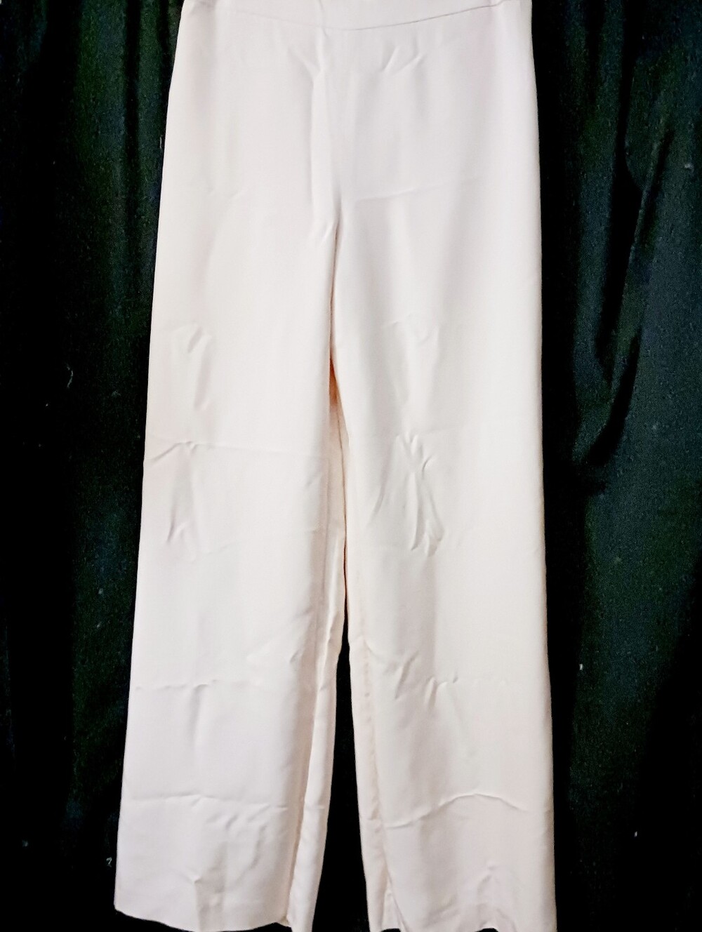 Light Blush Wide Leg Trousers.  %100 silk.